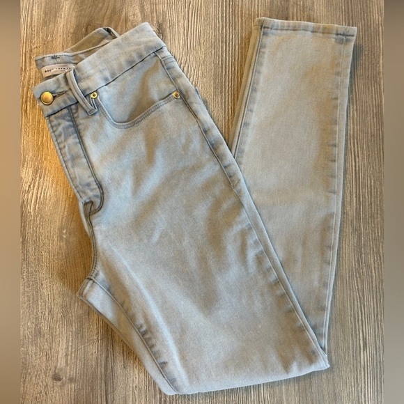 Good American Good Leg Skinny Jeans Women's Tag=2/26 Actual=24x28" In Light Wash - Picture 2 of 12
